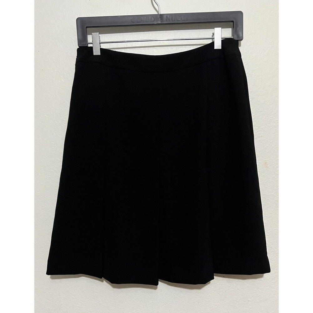 Karl Lagerfeld skirt Paris Black Pleated  Skirt Sz 6 polyester blend Length 21"